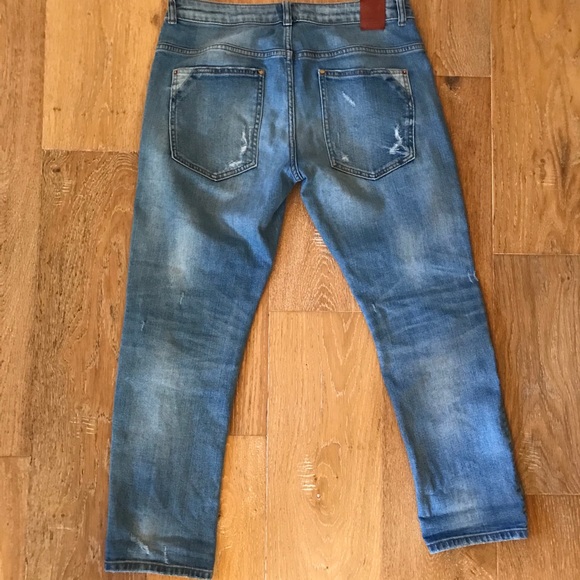 Zara Mid Rise Distressed Jeans - Picture 3 of 6